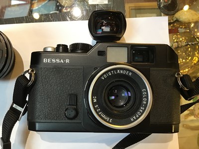 Lot 229 - A Voigtlander Bessa R camera 00103804 with a